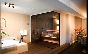 The Lodge Bed&Wellness Oisterwijk Sauna, Jacuzzi, Luxury